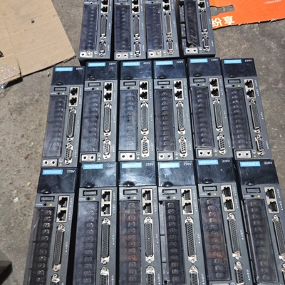 驱动器 IS620PS2R8I-IAB-CO  400w