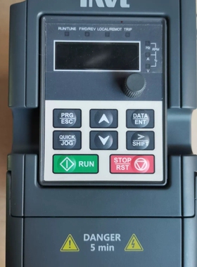 英威腾变频器GD10-0R7G-S2-B，成色漂亮，有一个缺