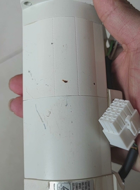 议价白色伺服马达，型号MSMA042A1H电机，产品性能完好