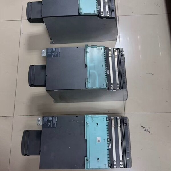 议价6SL3120-1TE28-5AA3，驱动器，原装拆机