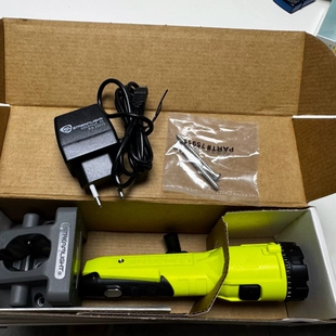 议价Streamlight溪流之光手电筒，275流明，黄（绿）色维修