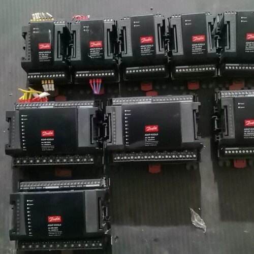 丹佛斯ADAP-KOOL控制器，型号AK-XM205A（