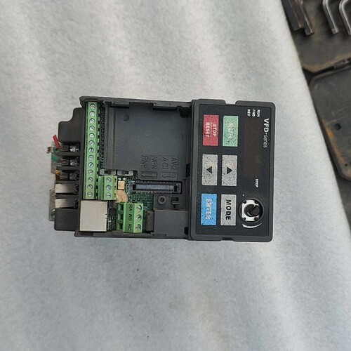 议价台达变频器VFD007E43A成色如图实物照片功能好无
