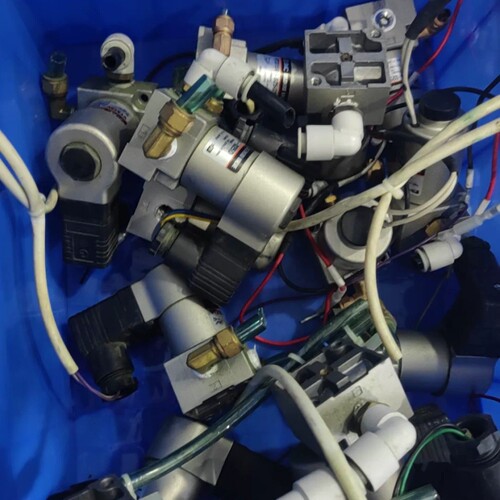 原装正品 VT315V-025D 电磁阀成色如议价