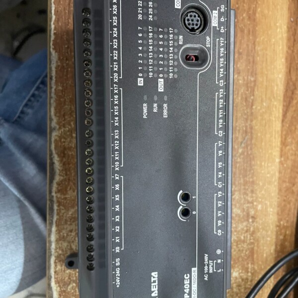 议价台达DVP40EC00R3充新维修