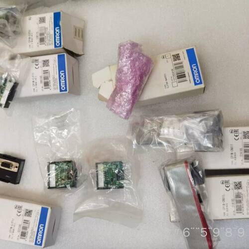 XP1W-CIF01，扩展接口单，4个