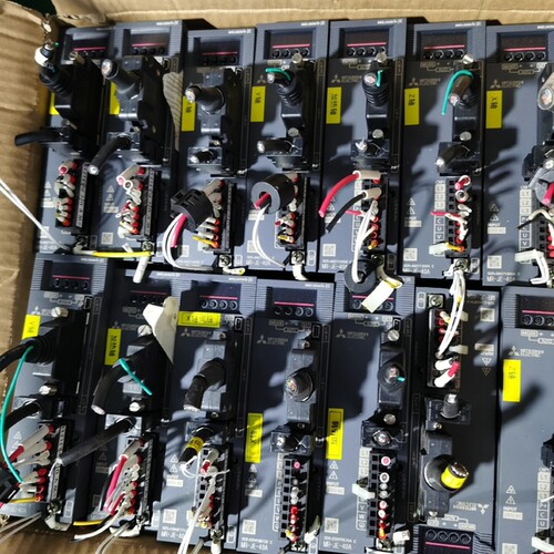 伺服JE  400W脉冲型 总线型 CC-Link总线，议价