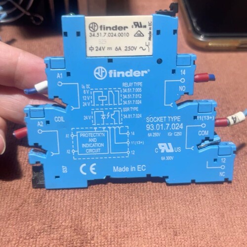 议价Finde继电器 底座93.01.7.024