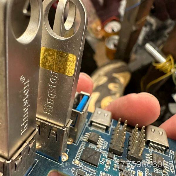 加密狗200一个懂得来，不懂别问因为我也。机上拆下来