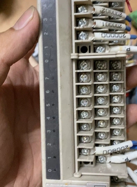 议价SRT2-MD16T接线端子 成色看图，功能正