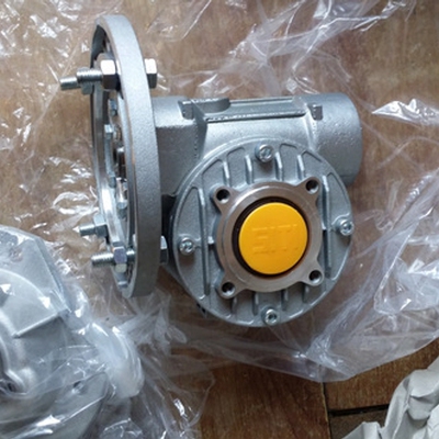 代理意大利减速机BONFIGLIOLI 齿轮箱VF49 A P63B14 系列