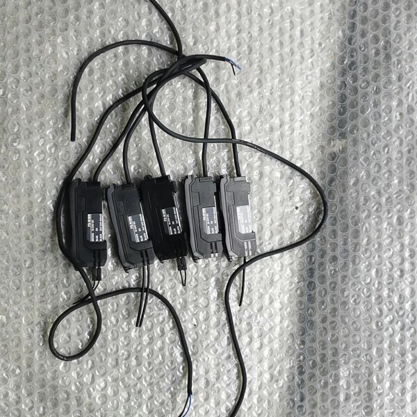 基士恩光纤放大传感器FS-N18N议价