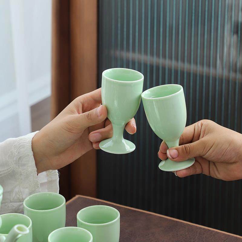 2025新款一两装白酒杯家用高档陶瓷中式彷古高脚烈酒杯酒盅分酒器