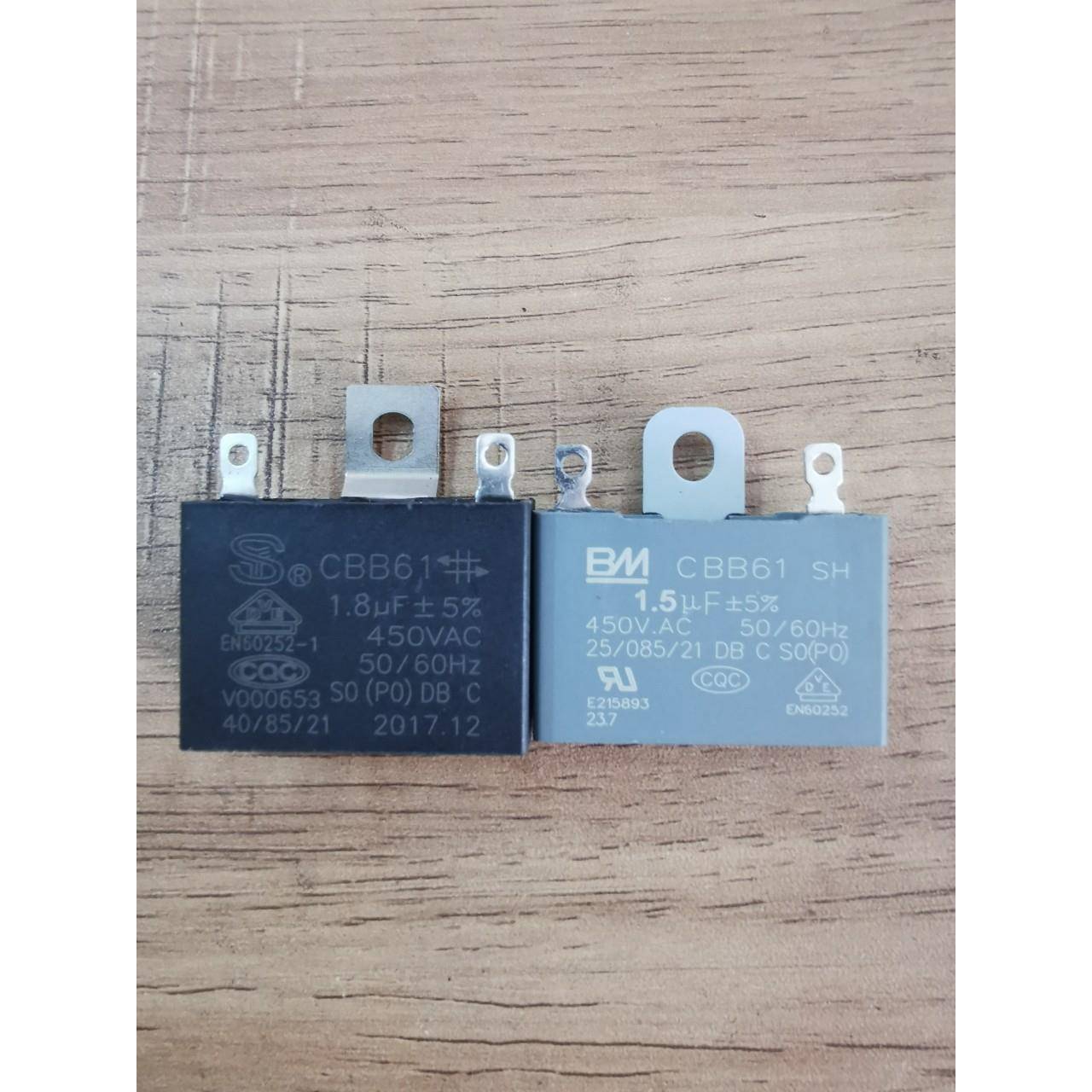 原厂艾美特电风扇1.8μF启动电容器1.5μF通用落地扇马达起动配件