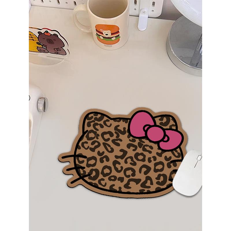 豹纹kt猫鼠标垫可爱高颜值办公桌垫布面软垫游戏滑鼠垫吸水杯垫子