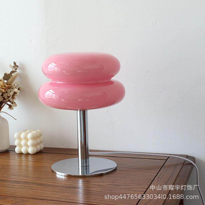 新蛋挞装饰台灯中古奶油玻璃客厅卧室床头样板房ins少女小夜灯