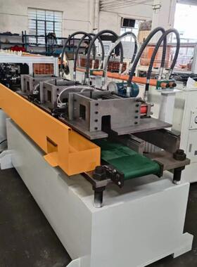 140重型轻钢龙骨机扣板机T型龙骨机石膏板吊顶货架机89轻钢卡骨机