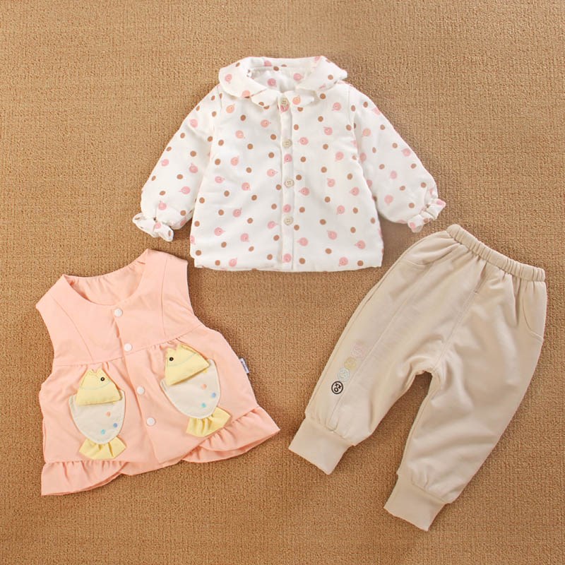 3一6个月0女宝宝装4洋气小婴幼儿春秋冬款婴儿服夹棉衣三件套装季