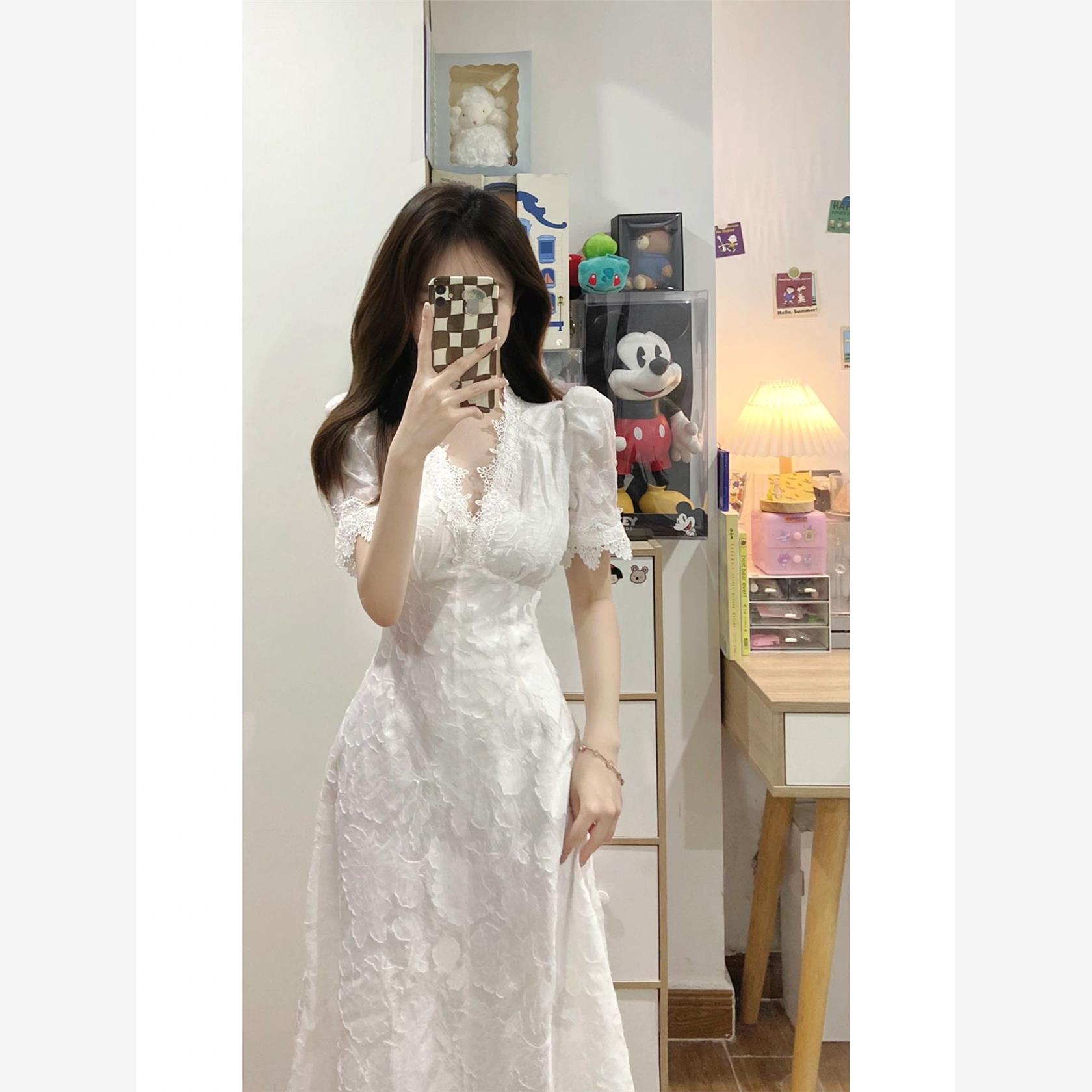 大码法式白色连衣裙女装夏季温柔风a字裙胖MM高级感蕾丝V领长裙子