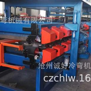 彩钢压瓦复合机泡沫岩棉一体机夹心板设备玻璃丝绵设备