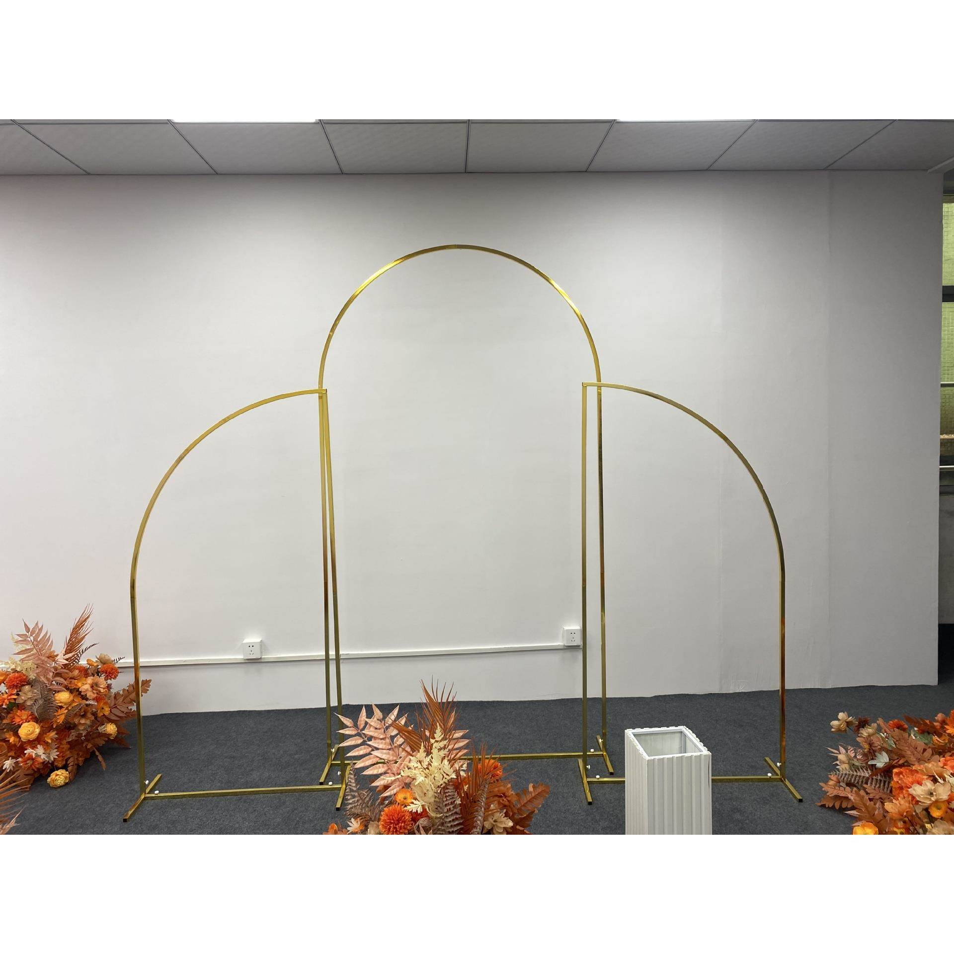 新款中式婚庆铁艺道具森系婚礼现场舞台背景布置镀金屏风拱门花门