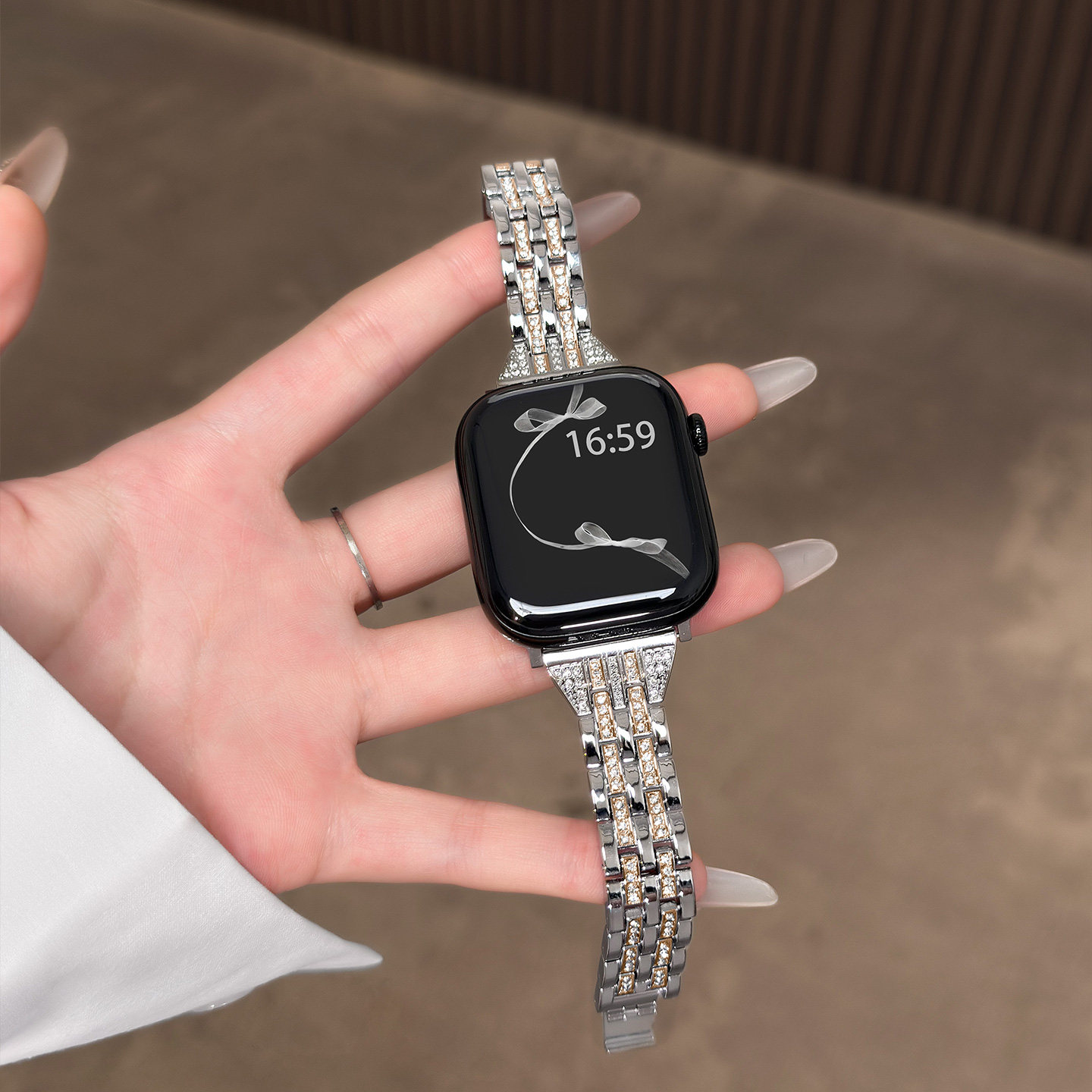 苹果手表s10表带夏天iwatchs11手表带s9新品超好看11代ultra3腕表se3金属五铢applewatch手链设计感老钱风女