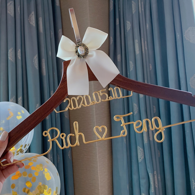 新娘婚礼蕾丝衣架手工定制实木衣挂结婚秀禾晨袍喜架婚纱礼服衣撑,收纳整理,塑料衣架,淘宝优惠券,粉丝福利购,淘宝优惠卷