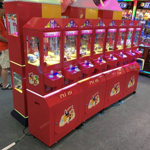 新款儿童小型智能精品扭蛋机双人四人迷你机夹娃娃机迷你游戏机
