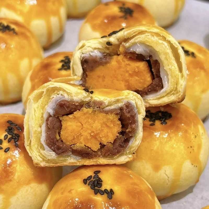 【240g】蛋黄酥早餐零食糕点喜饼超大号零食整箱办公室下午茶散装