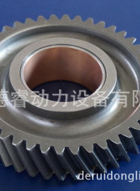 潍柴WD615WD10柴油机用61560050053中间齿轮总成