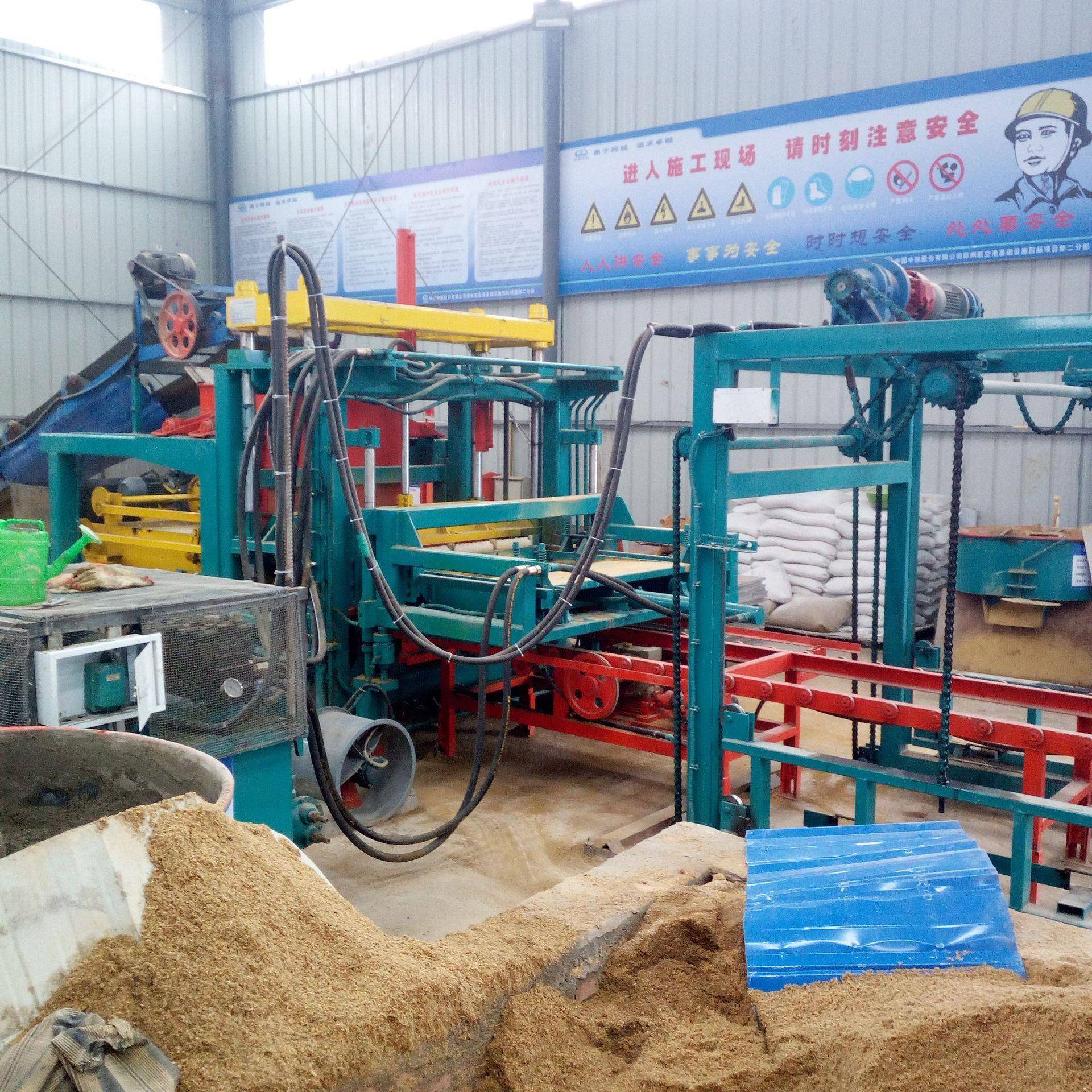 QT5-20彩色透水砖机价格长期供应植草砖机护坡砖机路沿石砖机