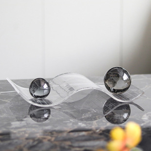 扭曲透明波浪形圆球托盘摆件现代简约轻奢家居样板房会所展厅饰品