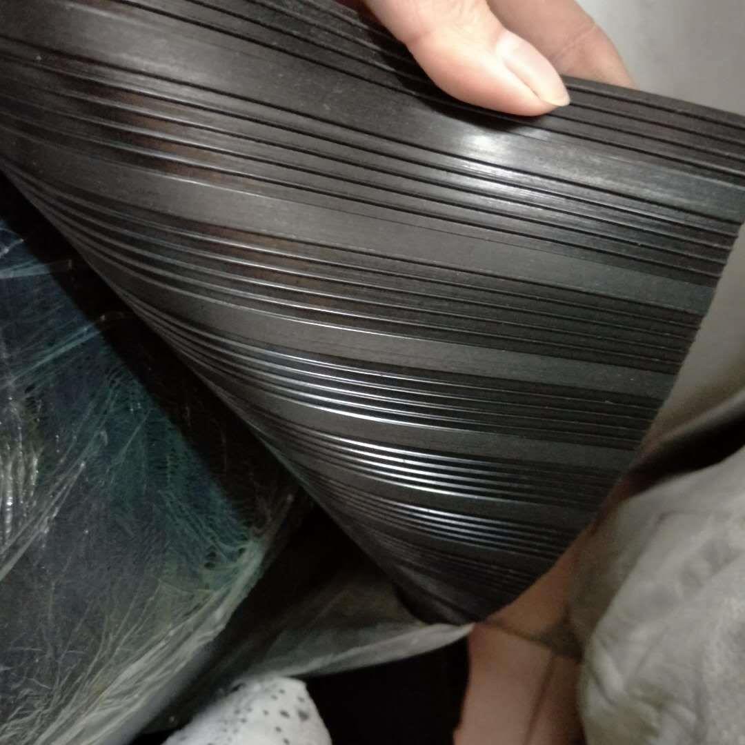 黑色条纹橡胶板3/5/8/10mm 条纹细条纹带楞条纹橡胶板