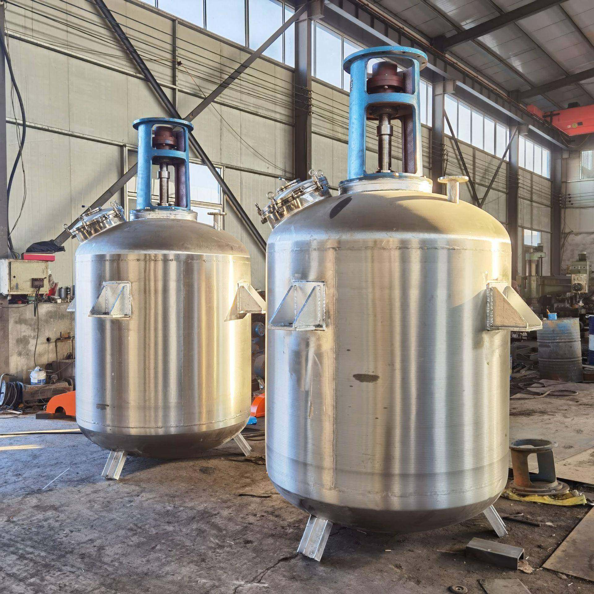 染料颜料胶水反应釜供应常温常压对焊法兰式反应釜真空搅拌釜
