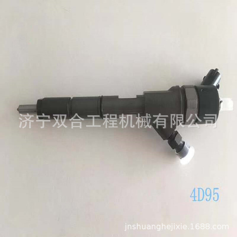 PC60-8喷油器 6271-11-3100 0445110307 4D95LE-5发动机喷油嘴