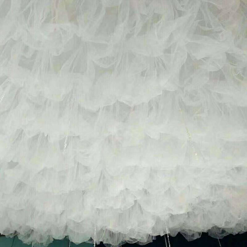 新款婚庆道具云顶纱吊顶装饰纱幔婚礼雪纱背景布幔舞台吊顶云朵纱