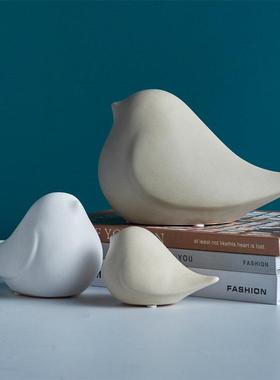 小鸟陶瓷动物摆件创意鸟客厅卧室房间儿童房样板房装饰品三口之家