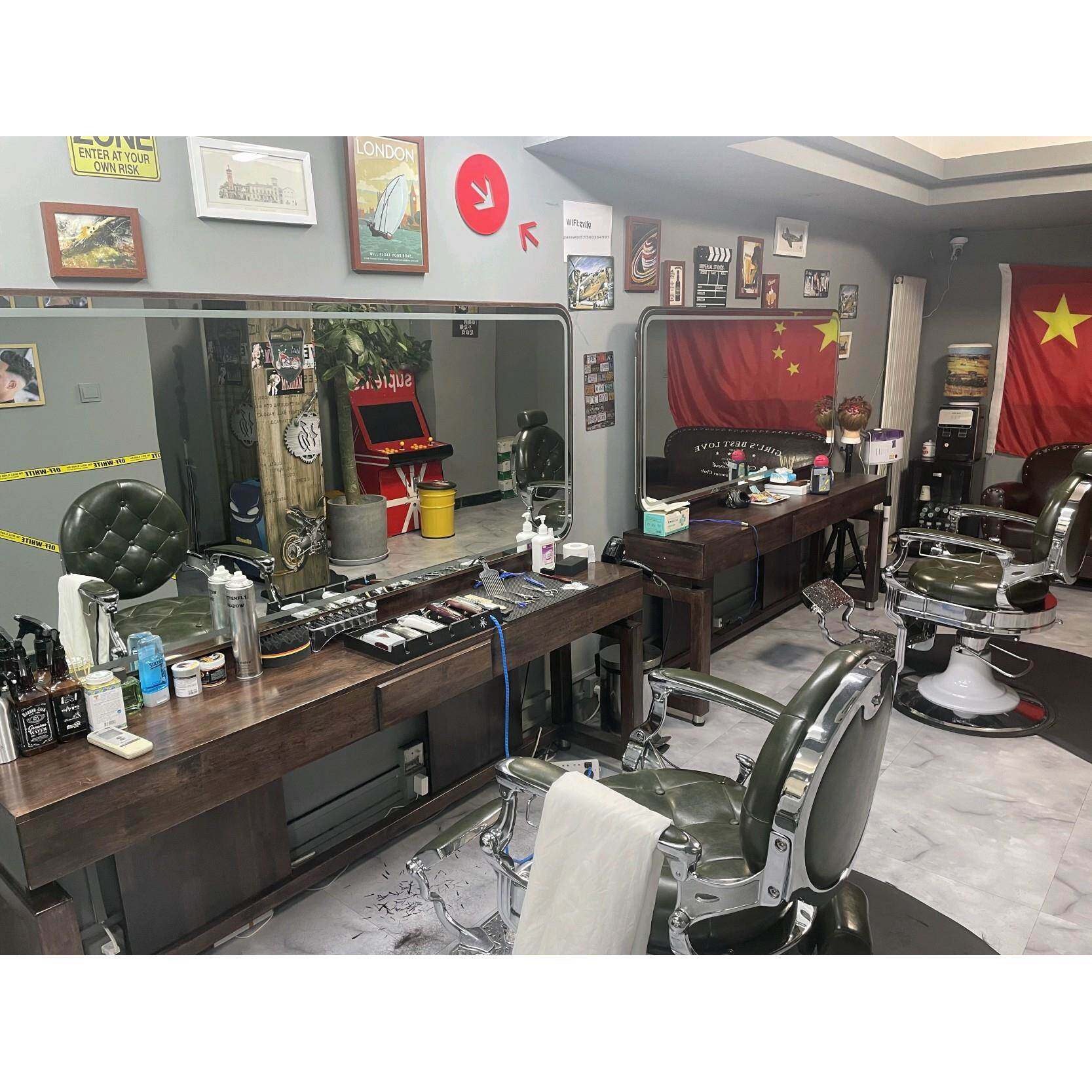 美发师实木镜子经典覆古理发店镜子烫发和染色镜子男人的油头店理
