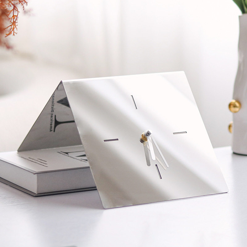 简约不锈钢创意个性时钟台钟摆件样板房玄关客厅桌面座钟软装饰品,模玩/动漫/周边/娃圈三坑/桌游,文化/体育周边,淘宝优惠券,粉丝福利购,淘宝优惠卷