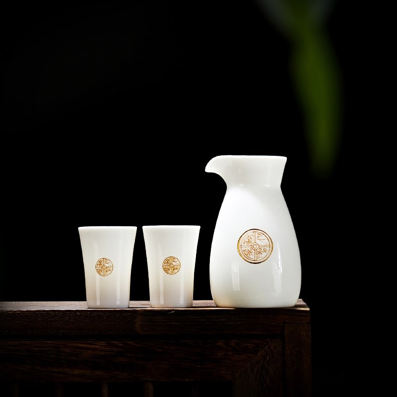 德化白瓷酒具套装家用陶瓷白酒A杯二两分酒器中式烈酒杯仿古酒壶