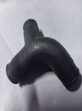 06B103221P  06B103221B 帕萨特A6LA4气门室盖废气管三通