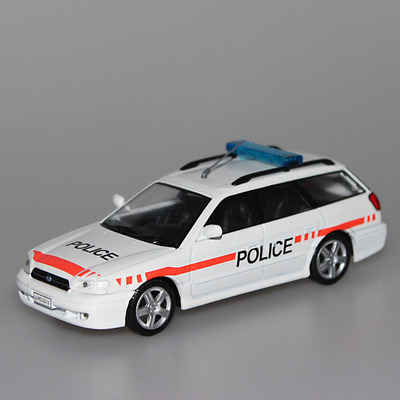 23014 SUBARU LEGACY 2.5 SW 2000 警车合金车模型