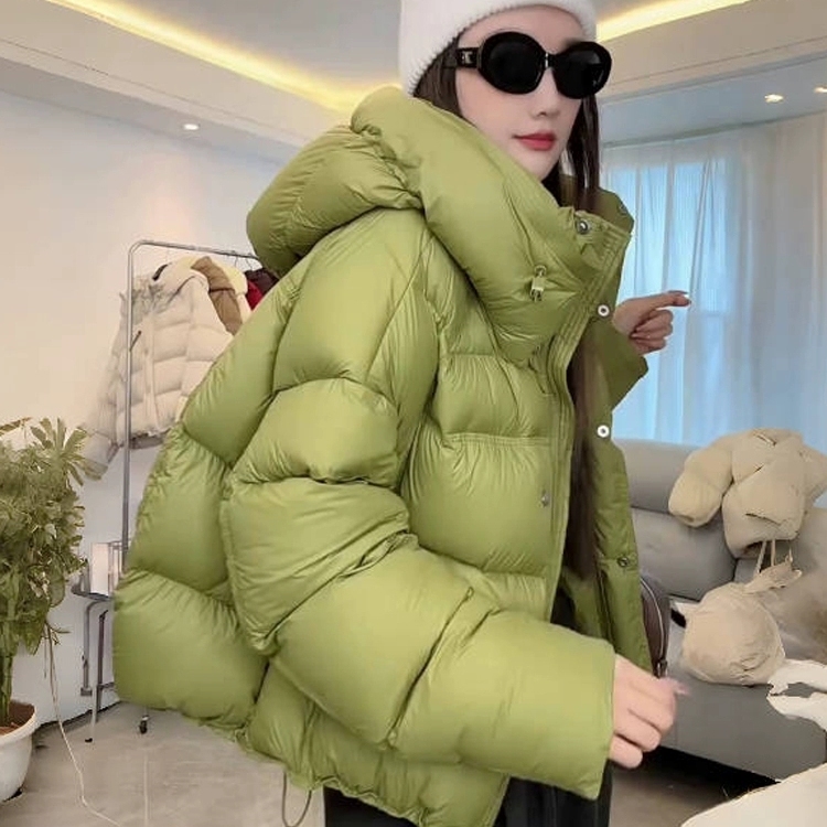 绿色羽绒服女短款2025冬季新款90白鸭绒泡芙龟背小个子面包服外套