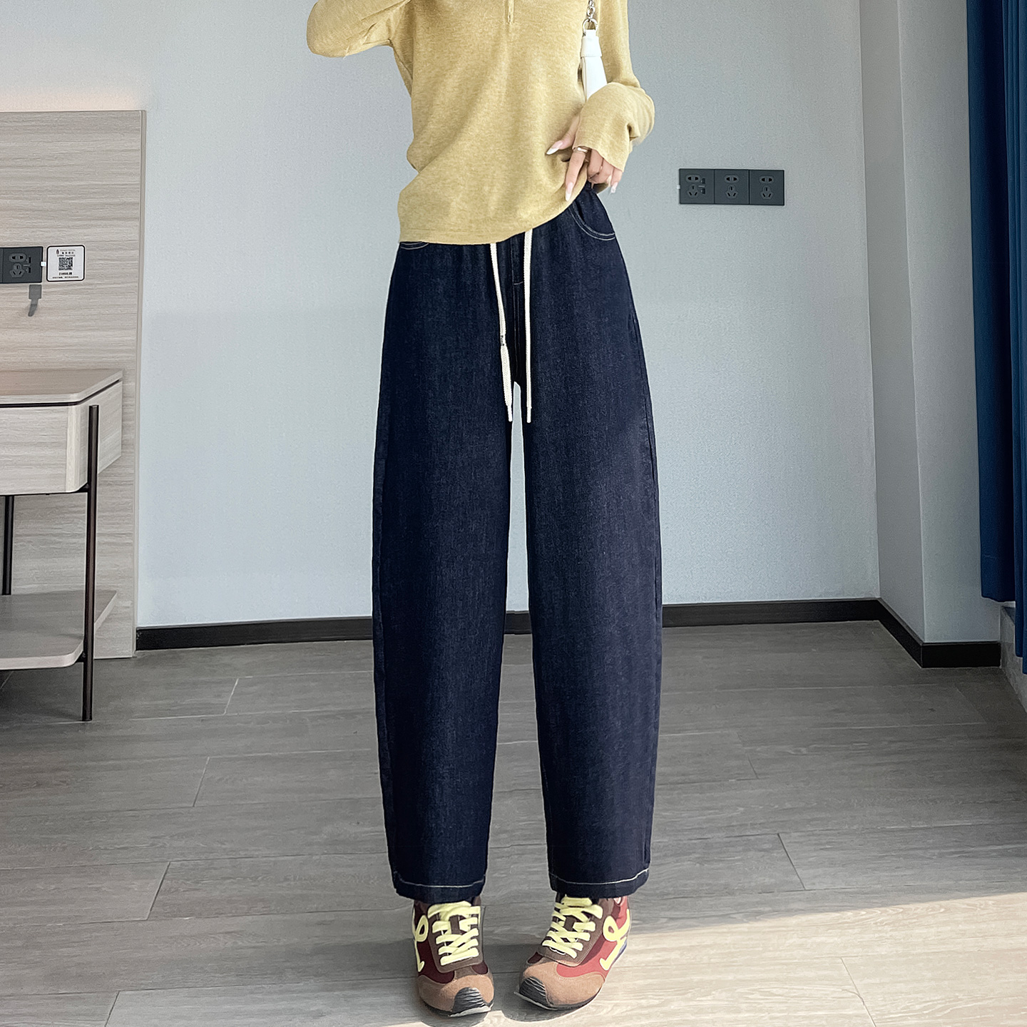 蜜糖之城哈伦牛仔裤女2025年秋季新款高腰休闲松紧腰垂感裤子女