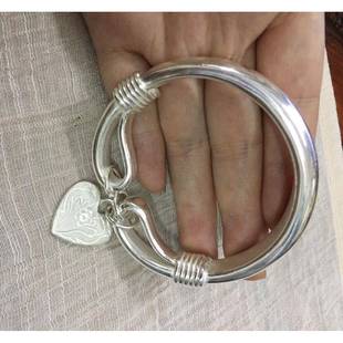 高档纯银手工999足手镯女手工银制实心扁款白银花雪银镯吊坠定需