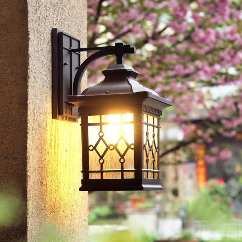 工厂直销户外防水太阳能壁灯庭院灯室外花园别墅大门口外墙灯led