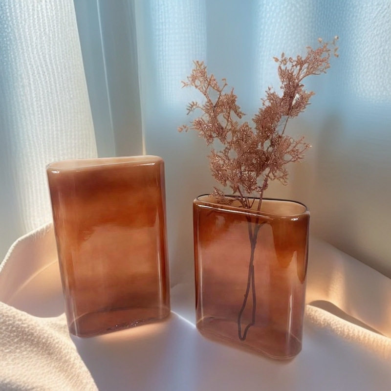 现代简约大口径琉璃水培花器咖色扁瓶创意渐变花瓶客厅样板间摆件,模玩/动漫/周边/娃圈三坑/桌游,文化/体育周边,淘宝优惠券,粉丝福利购,淘宝优惠卷