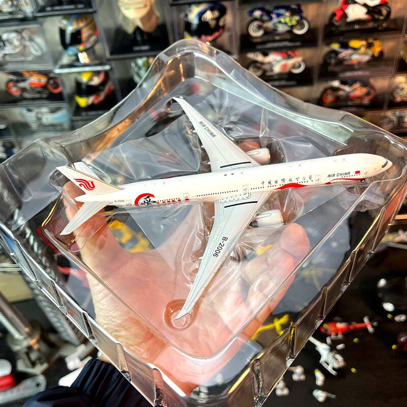 1:400比例合金飞机国航波音w777-300ER客机带天线成品金属模型