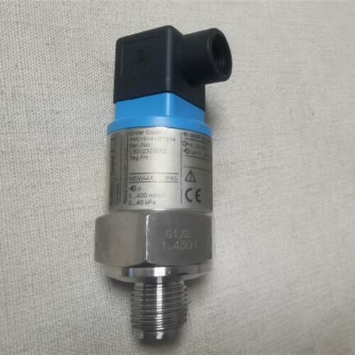 E+H变送器PMC131-A15F1D14全新实物图无包装低价转让