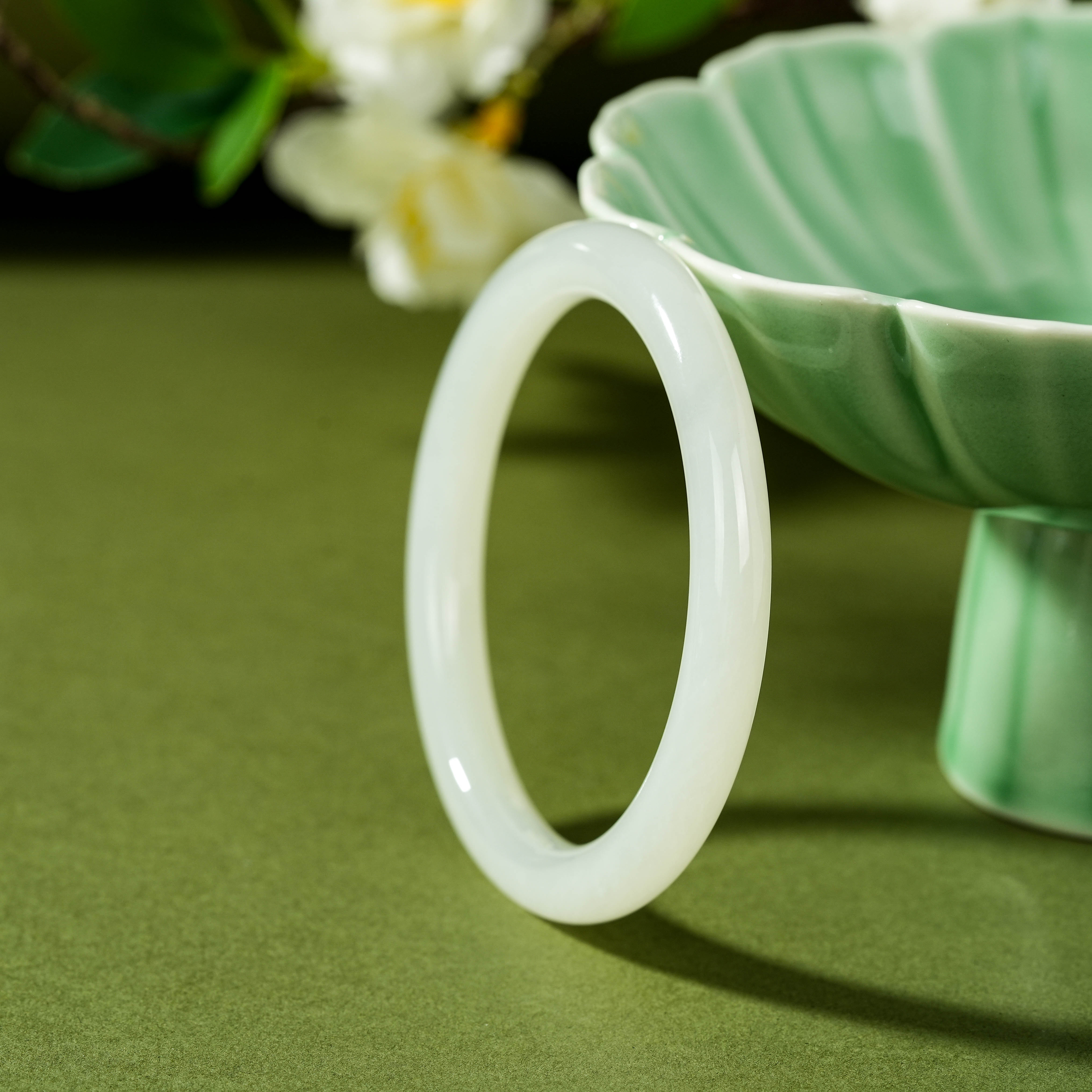 天然和田玉白玉美人圆条手镯玉石